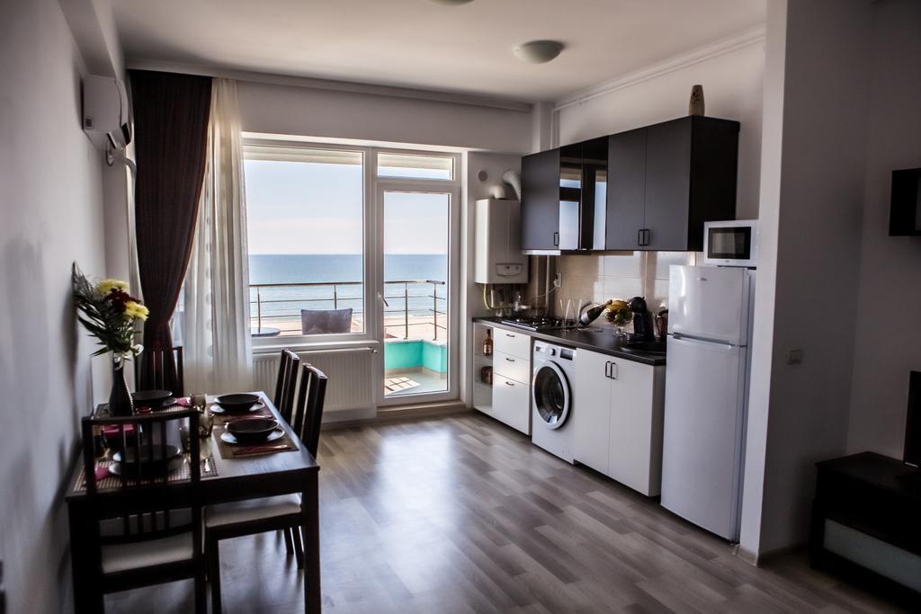 Oasis By The Sea - Summerland Apartment Мамая Экстерьер фото